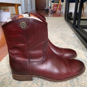Red/brown Melissa short Frye boots - size 9